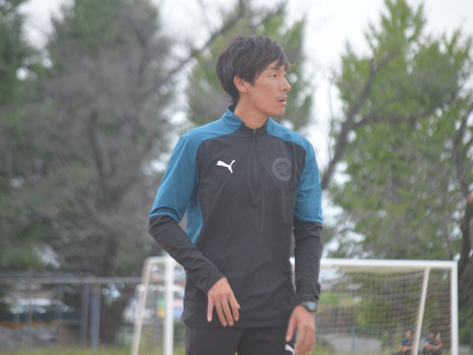 川和高校の岡野亘監督(写真＝佐藤亮太)