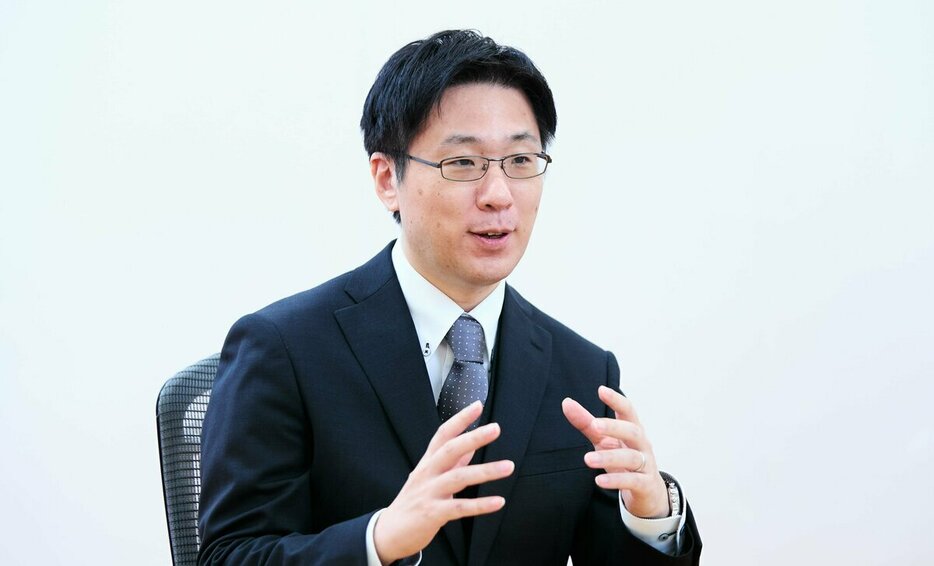 楽天証券経済研究所シニアマーケットアナリストの土信田雅之さん（撮影・佐藤創紀／朝日新聞出版写真映像部）