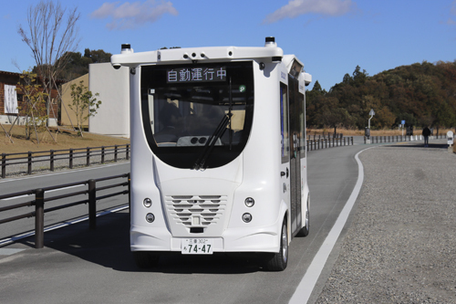 【レベル4の自動運転バス＝多気町のヴィソンで】