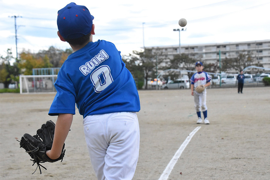 白線を引くことで視覚的にもわかりやすくする【写真：川浪康太郎】