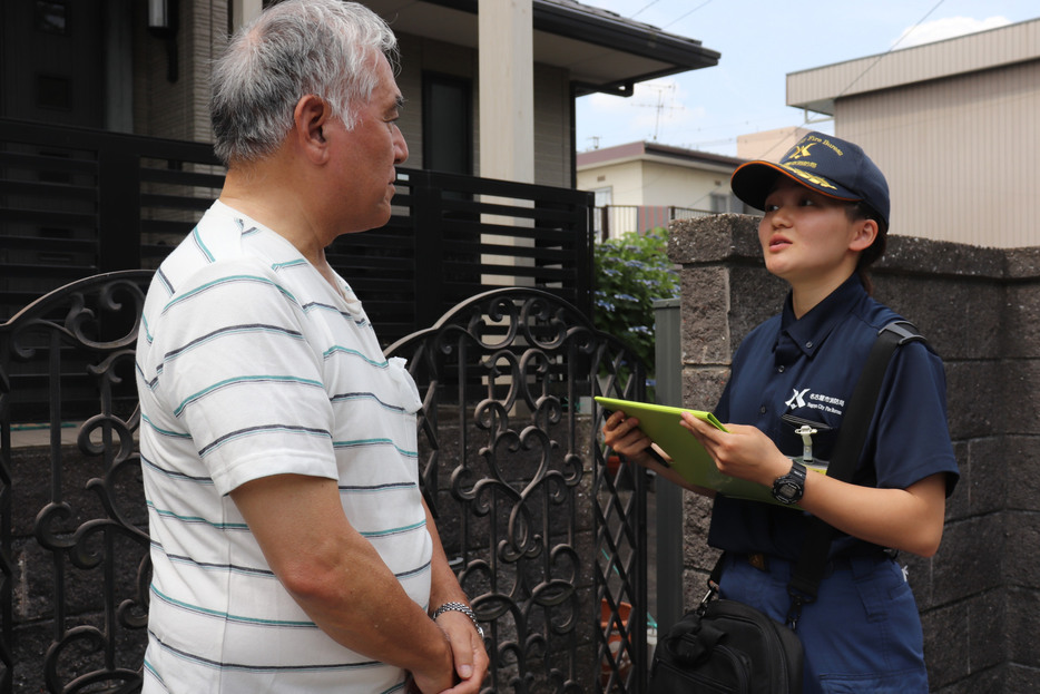 戸別訪問の様子　提供：名古屋市消防局