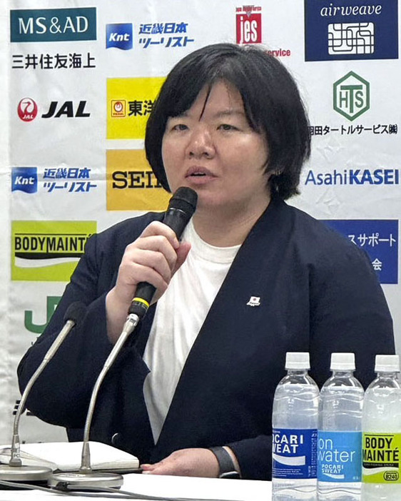 記者会見する柔道女子日本代表の塚田真希監督＝5日、東京都文京区