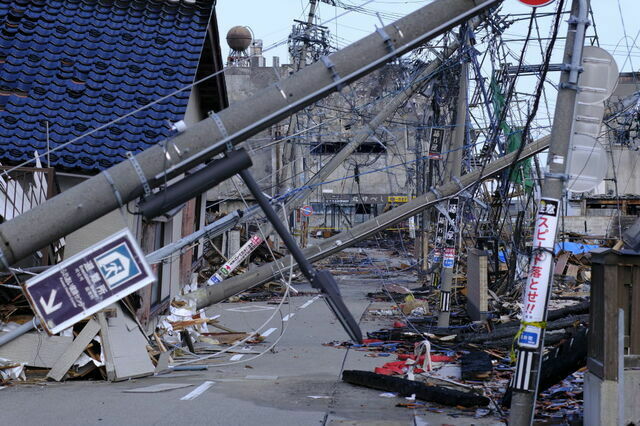 地震から1か月半後、輪島市の朝市通り/Photo by Gettyimages