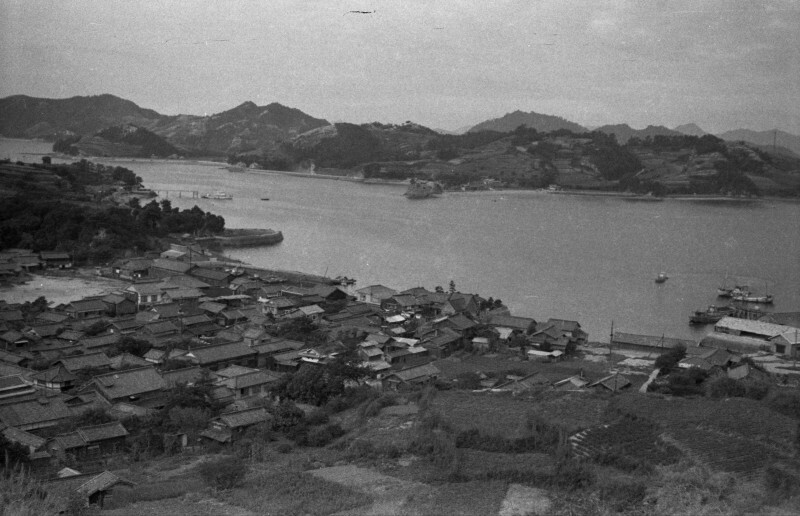 宮本常一が1957年に撮影した弓削島中心部＝周防大島文化交流センター蔵