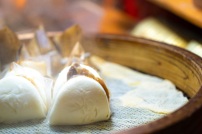 「肉まん」には何をつけて食べる？（画像はイメージ）