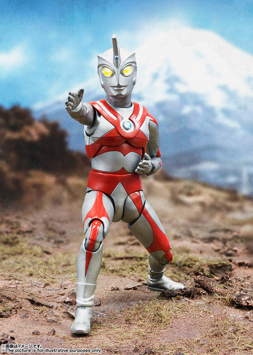 胸に輝くのはもちろんカラータイマー。「S.H.Figuarts ウルトラマンA」（BANDAI SPIRITS）　(C)円谷プロ