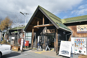 12月21日に開業120周年を迎える富士見町のJR富士見駅