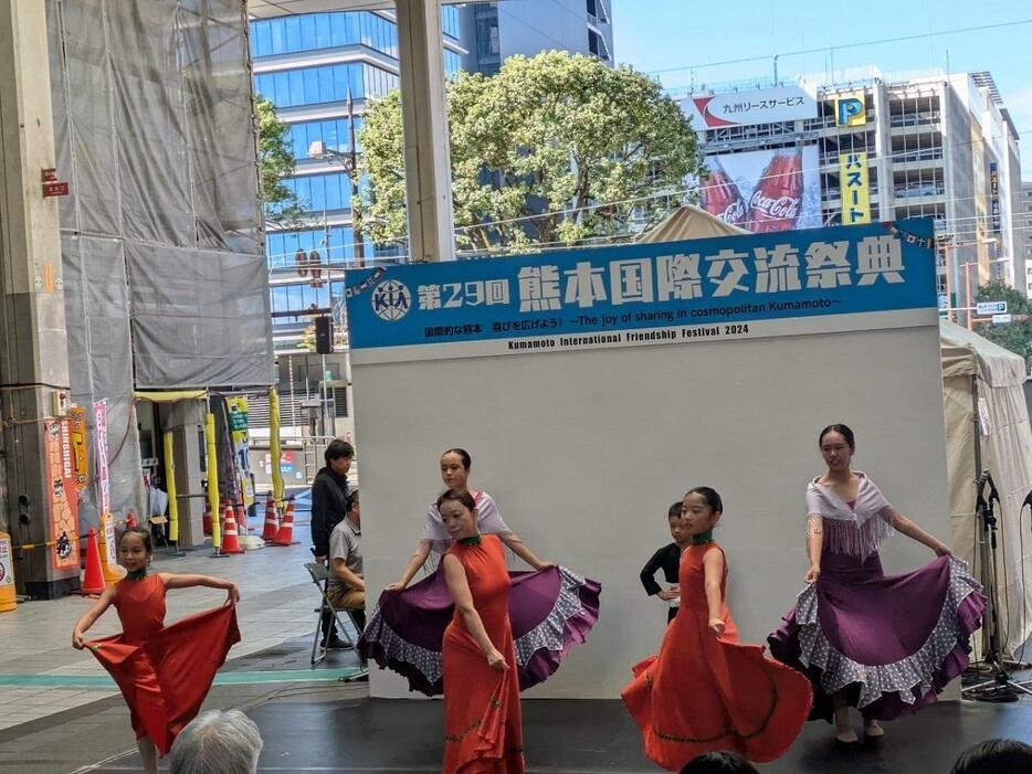 アルゼンチン民族舞踊のチャカレラ