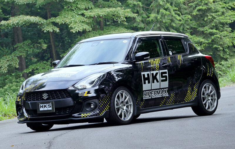 HKSフラッシュエディターを装着したスズキ・スイフトスポーツ（ZC33S）のAT車