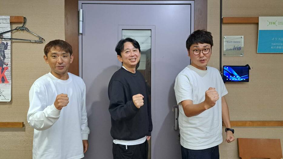 （左から）酒井健太、有吉弘行、牧野太祐