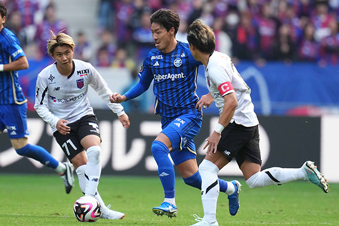 FC東京戦で町田の完封勝利に貢献した昌子（中央）。写真：サッカーダイジェスト