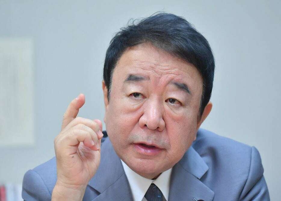 インタビューに応じる青山繁晴参院議員＝東京都千代田区（三尾郁恵撮影）