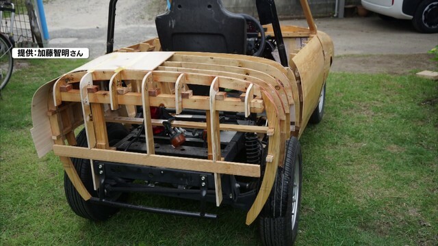 市販の電気自動車をベースに作り始めた