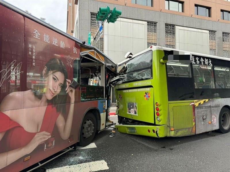 17日のバス追突事故で歩行者1人が死亡＝台北市