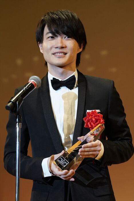 「海に眠るダイヤモンド」で主演を務める神木隆之介さん（2020年2月撮影、時事通信フォト）