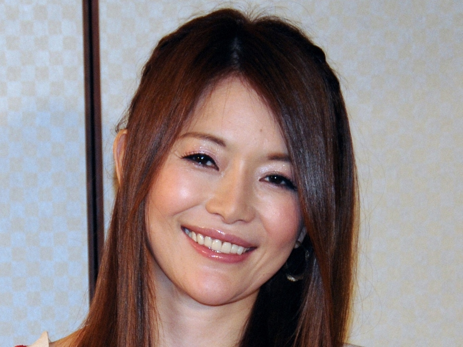 青田典子