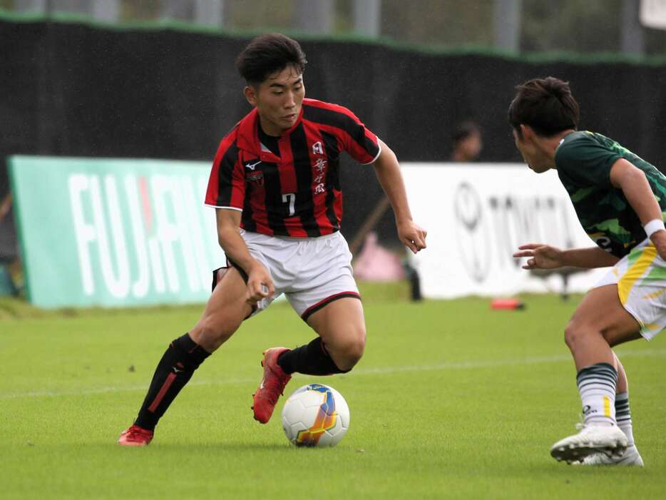 日章学園高MF南創太(3年=ブルーウイングFC U-15出身)は仙台内定、U-18日本代表のレフティ(Taro YOSHIDA)