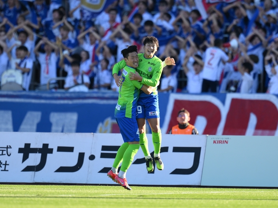 FW鈴木章斗が先制ゴール(J.LEAGUE)