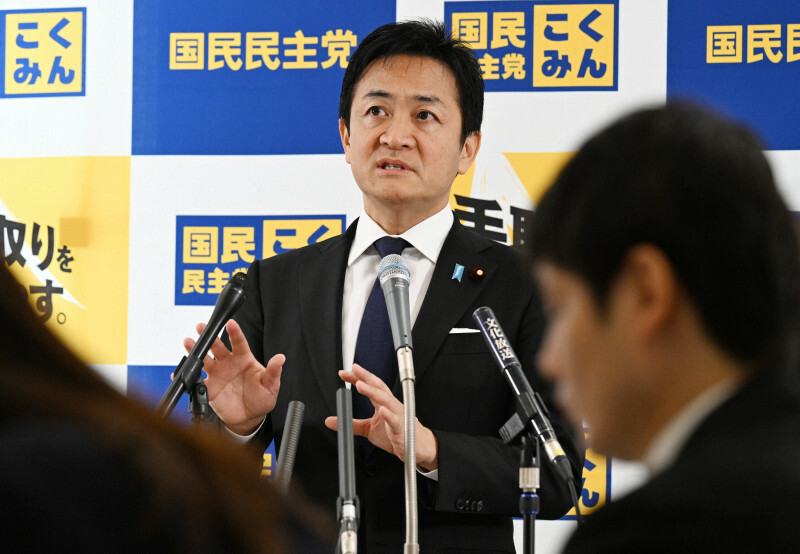 記者会見で質問に答える国民民主党の玉木雄一郎代表＝衆院第1議員会館で2024年11月26日午前10時41分、平田明浩撮影