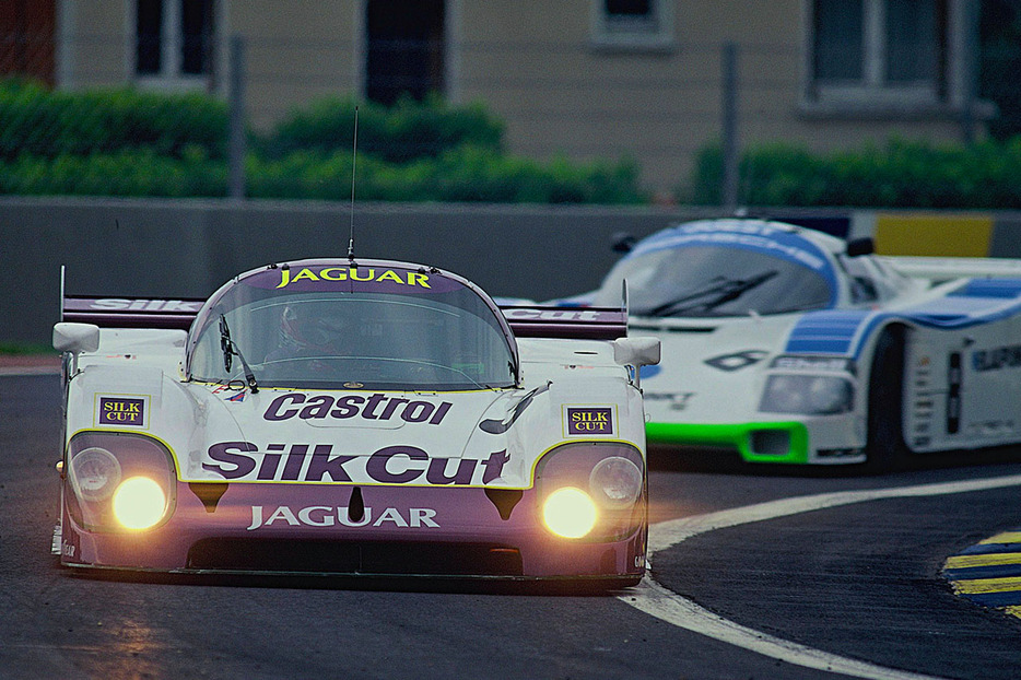 1990年のル・マン24時間レースを制したジャガーXJR-12の3号車。ジョン・ニールセン、プライス・コブ、マーティン・ブランドルがステアリングを握った。