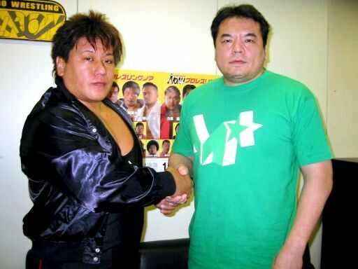 三沢光晴さん（右）と齋藤彰俊（写真は２００６年１月８日）