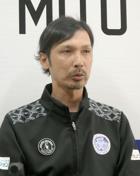 続投が決まったJ2水戸の森直樹監督