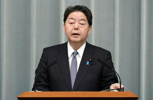 記者会見で質問に答える林芳正官房長官=2024年11月26日午前11時54分、岩下毅撮影