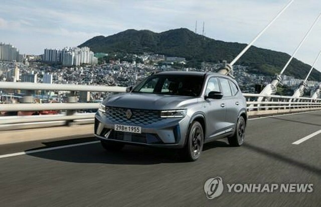 販売が好調なルノーコリアの中型SUV「グランコレオス」（資料写真）＝（聯合ニュース）