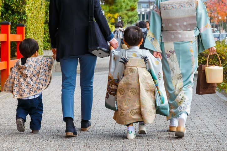 子どもの成長を祈る「七五三」。神社での撮影を巡り、トラブルも増えたという（写真はイメージ/gettyimages)