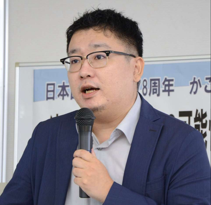 講演する石黒大貴弁護士＝３日、鹿児島市