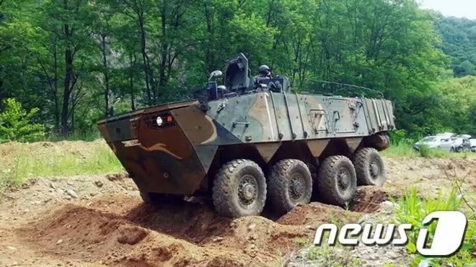 K-808「白虎」車輪型装甲車＝防衛事業庁提供(c)news1