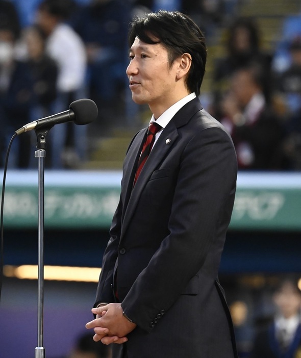 早大・日野愛郎部長が東京六大学野球連盟理事長として、閉会挨拶した[写真＝矢野寿明]