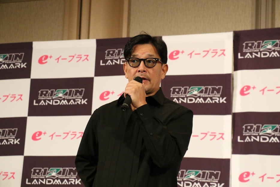 「RIZIN LANDMARK 10 in NAGOYA」の前日計量の冒頭に挨拶する榊原CEO