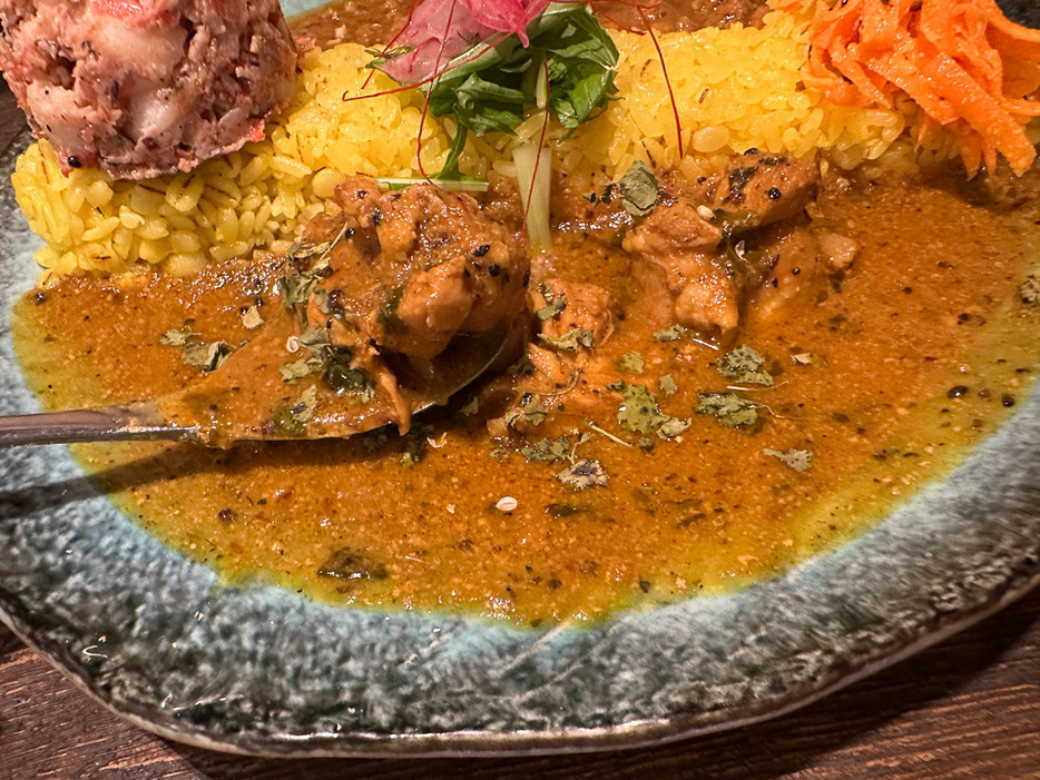 定番の「チキンカレー」