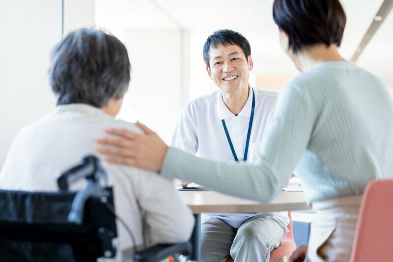 老人ホームはリタイアしてから探し始めても遅い。失敗しない情報収集とは（写真はイメージです）　Photo:PIXTA