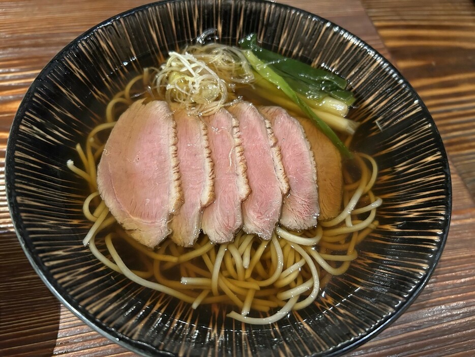 ▲ 「ABRI SOBA」の「鴨南蛮そば」