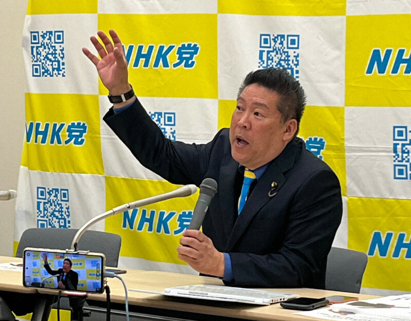 兵庫県南あわじ市長選への立候補を表明する政治団体「NHKから国民を守る党」の立花孝志党首＝国会内で2024年11月22日午後1時39分、富美月撮影