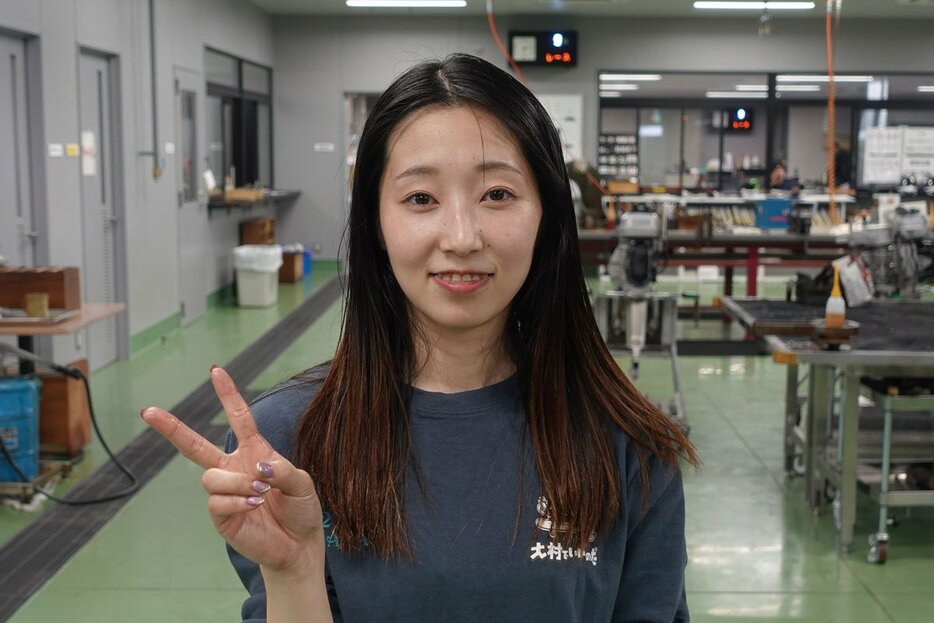 女子レーサーの頂点であるティアラに憧れる湯浅紀香