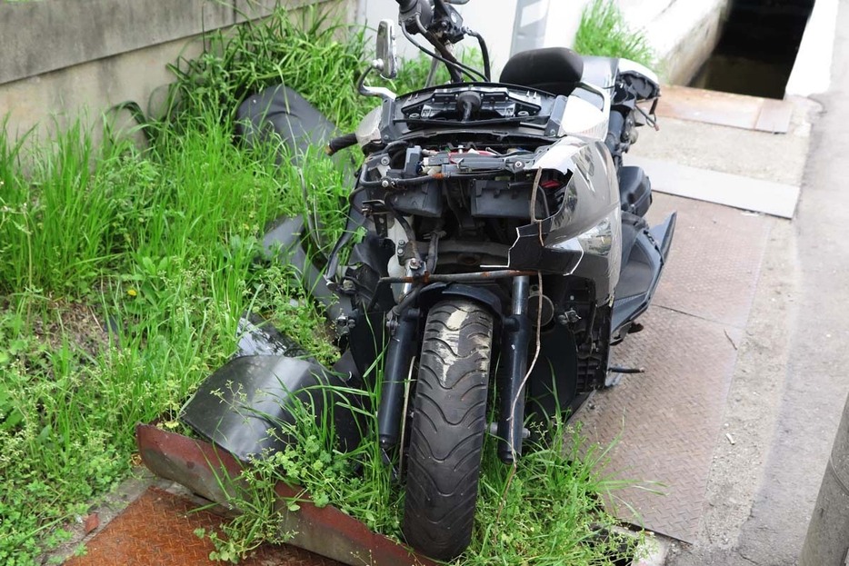 事故で大破したり、乗りつぶしたバイクは、まずナンバーの返納と廃車手続きを行いたい