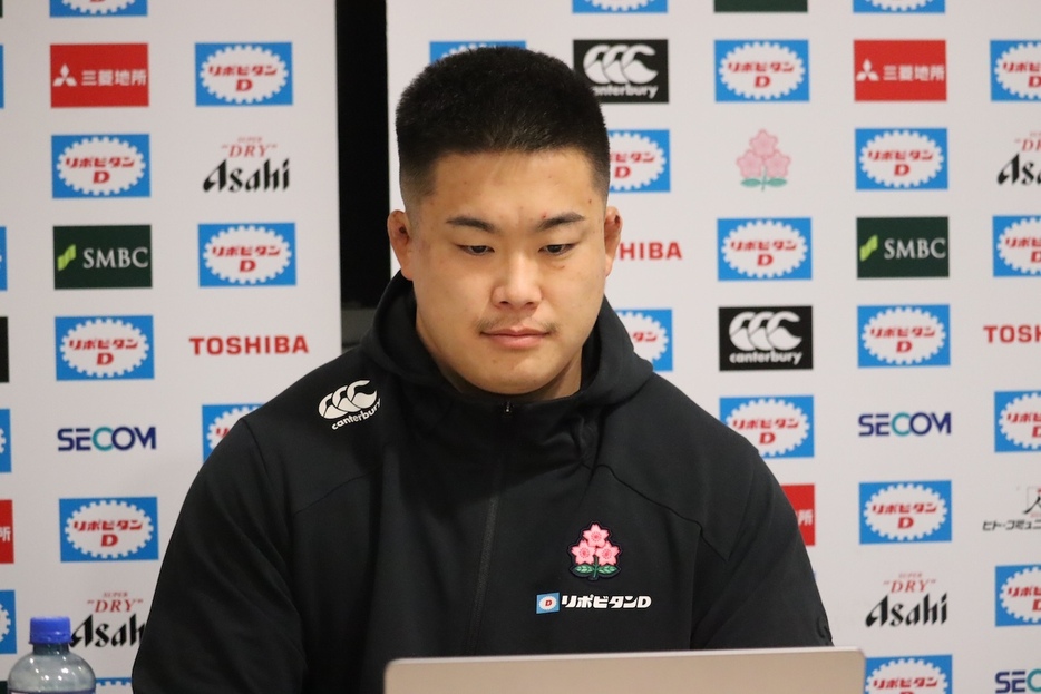 キャプテンズラン後の記者会見に出席した竹内柊平(©︎JRFU)