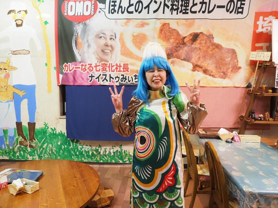 「ほんとのインド料理とカレーの店・ズベールおじさんのインドカレー」の店主 みぃちゃん