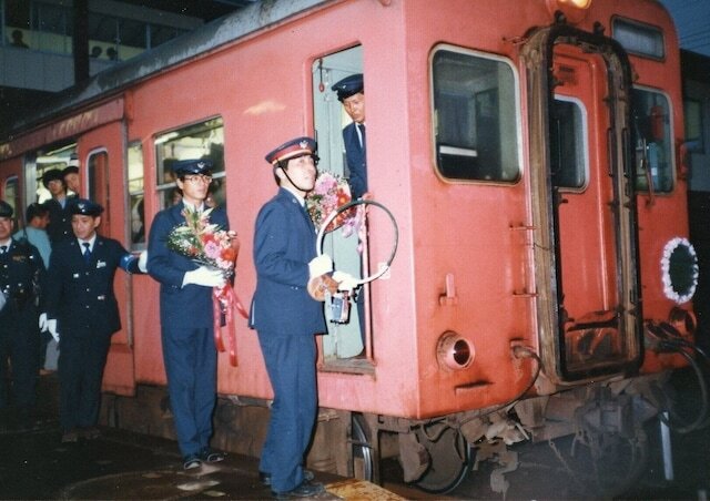 廃線時、1日4往復、終着駅の1日の利用者はわずか135人だったという相模線西寒川支線。その歴史を『かながわ鉄道廃線紀行』（森川天喜著）から抜粋して紹介する。興味を持った方は、廃線跡を訪れてみてほしい。あの名作映画の世界が広がっているからだ。