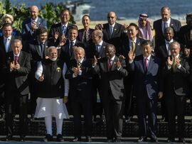 ブラジルのリオデジャネイロで開催されたＧ20首脳会議での集合写真（11月18日）