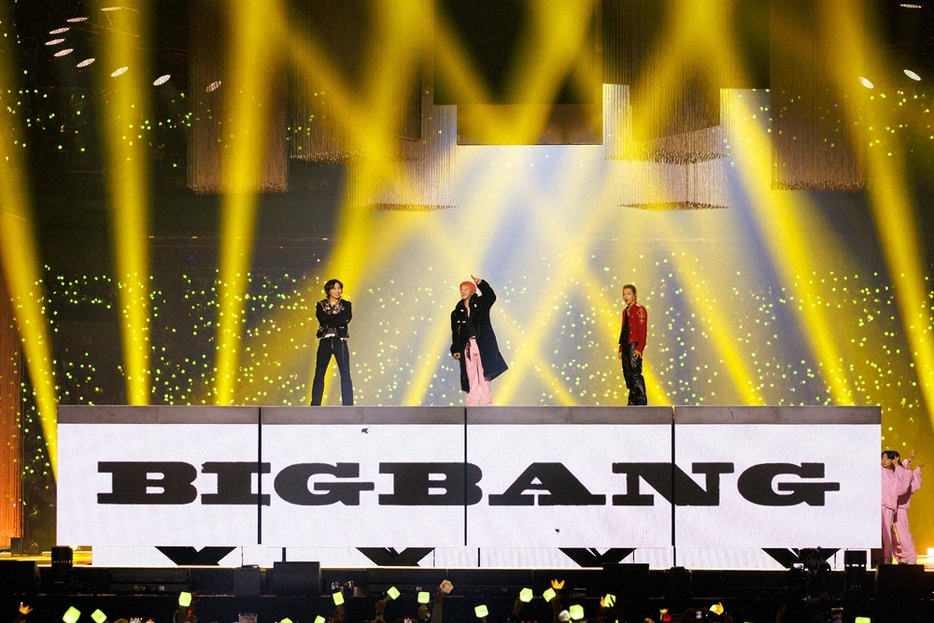 3人でパフォーマンスを披露したBIGBANG(c)CJ ENM Co., Ltd, All Rights Reserved