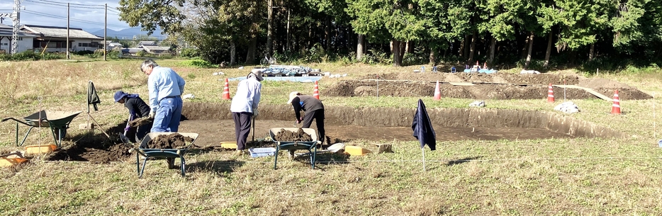 奈良時代の斎宮跡解明に向けて調査が進む207次（2区）発掘現場＝明和町竹川で