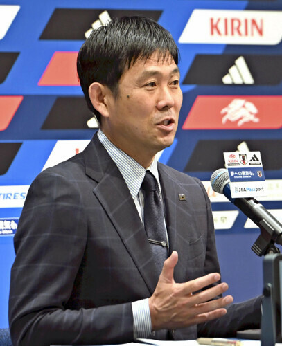 Ｗ杯アジア最終予選メンバーの発表記者会見に臨む森保一・日本代表監督（７日午後、千葉市・ＪＦＡ夢フィールドで）＝園田寛志郎撮影