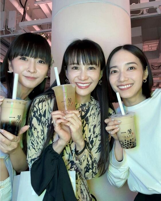 Perfumeの(左から)樫野有香、西脇綾香、大本彩乃(インスタグラムa_chan.prfm_p000001より)