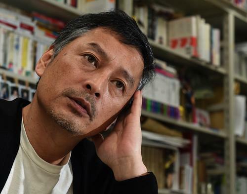 パネリストの1人、小説家の島田雅彦氏