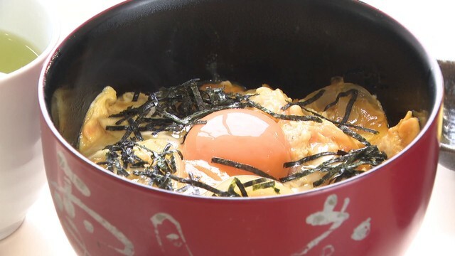 卵をふんだんに使用したふわとろの親子丼