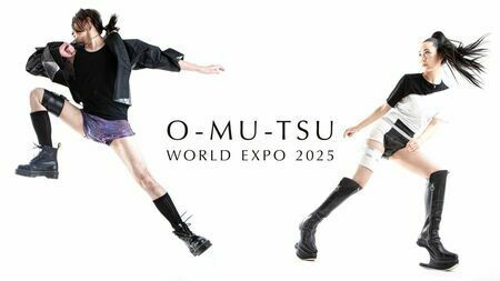 モデルが装着しているのが、近未来の”おむつ”だ（写真：O-MU-TSU WORLD EXPO提供）